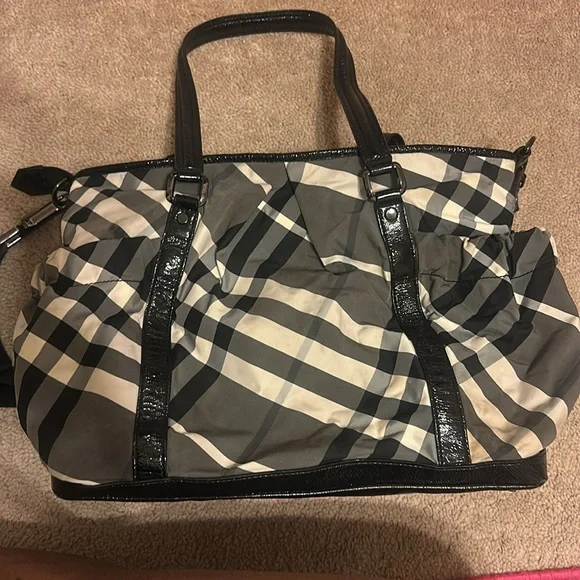 Burberry diaper bag - Picture 9 of 11